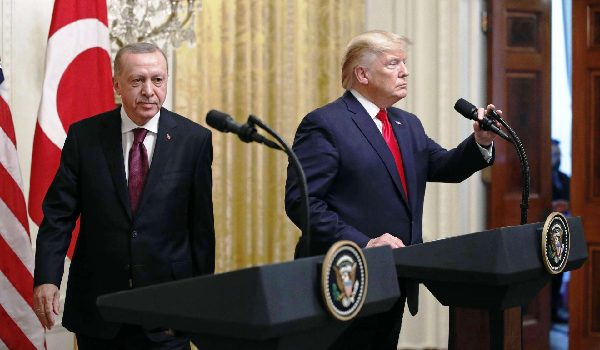 الرئيس الاميركي دونالد ترامب ونظيره التركي رجب طيب اردوغان