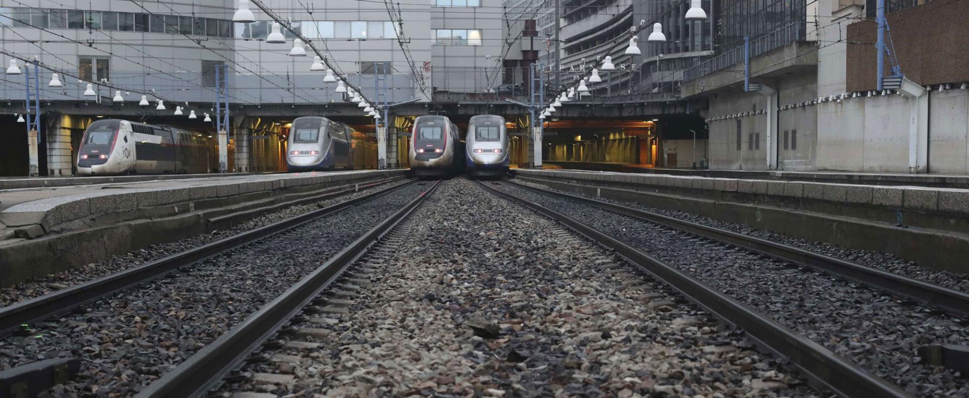 توقف معظم رحلات القطارات في فرنسا