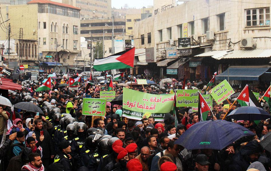 مسيرات في الأردن تنديدا بخطة ترامب للسلام