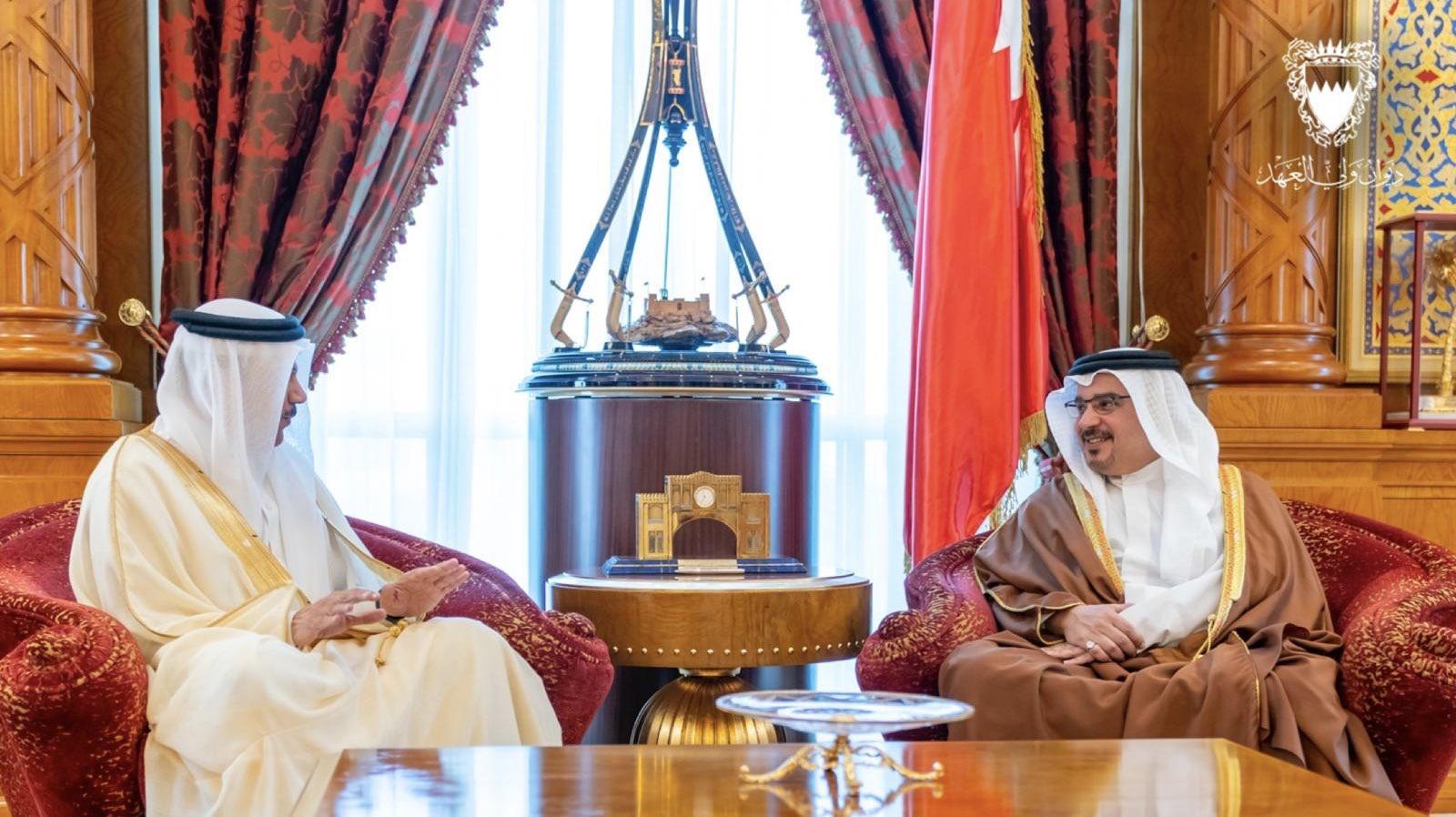 لقاء ولي عهد البحرين الأمير سلمان بن حمد آل خليفة  وعبداللطيف الزياني 