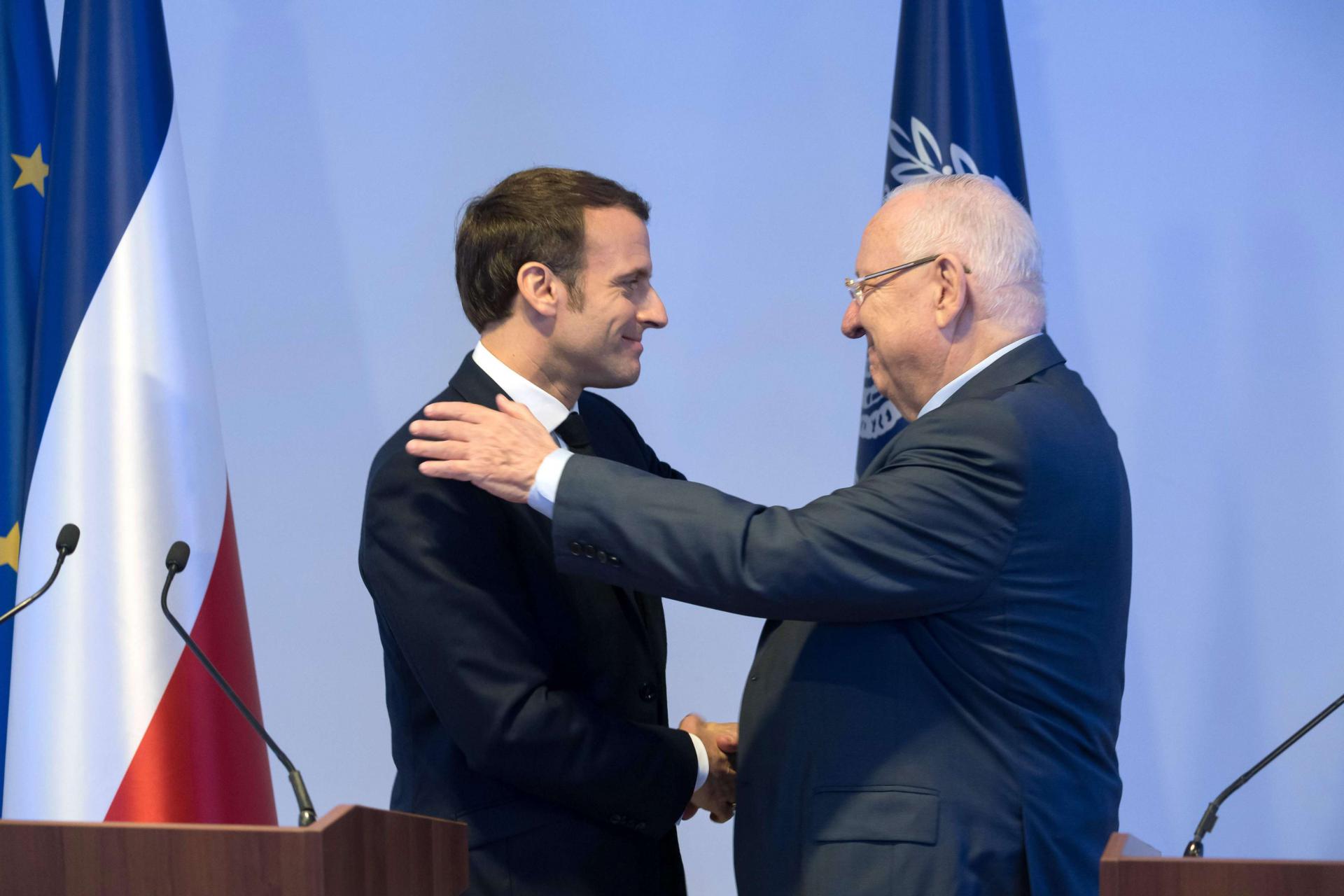 الرئيس الاسرائيلي يستقبل نظيره الفرنسي 