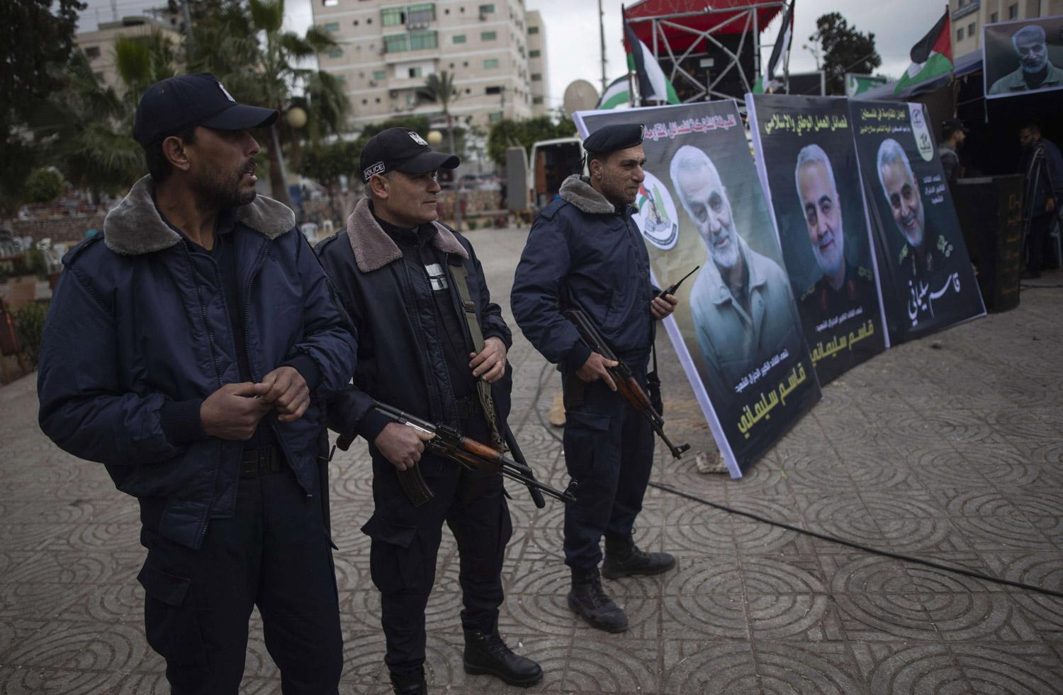 هل كافئت إيران حماس على تعزية سليماني 'الحارّة'؟