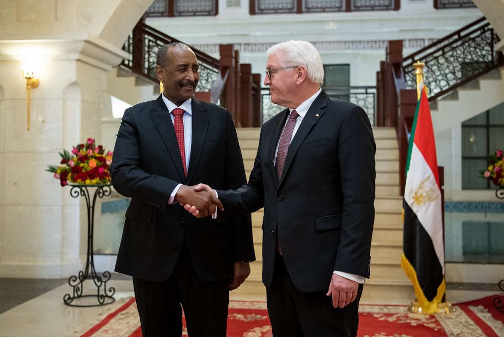 الفريق عبدالفتاح برهان رئيس مجلس السيادة في العاصمة السودانية والرئيس الألماني فرانك فالتر شتاينماير 