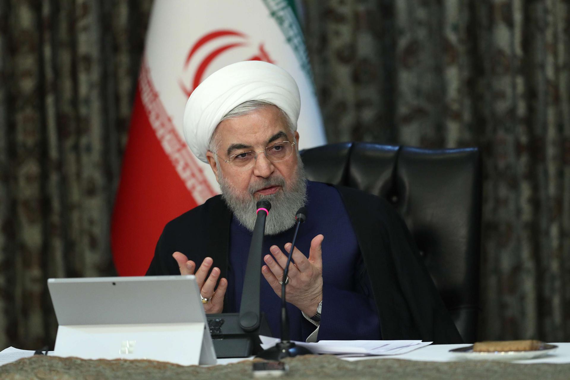 رئيس إيران عاجز أمام جائحة كورونا