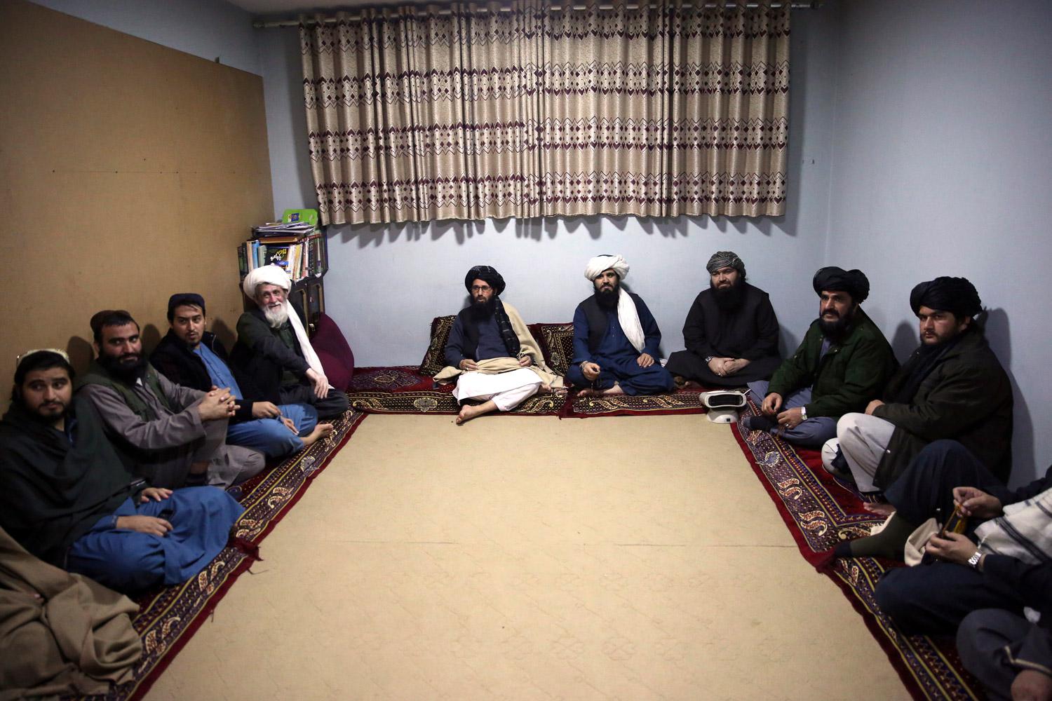 ملف سجناء طالبان يكشف ضعف سلطة كابول وتشرذمها 