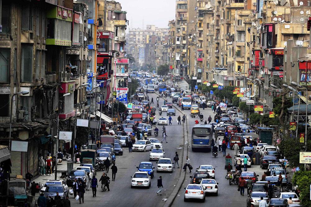 مصر تقبل على أيام عصيبة في ظل توقعات ارتفاع إصابات كوفيد-19