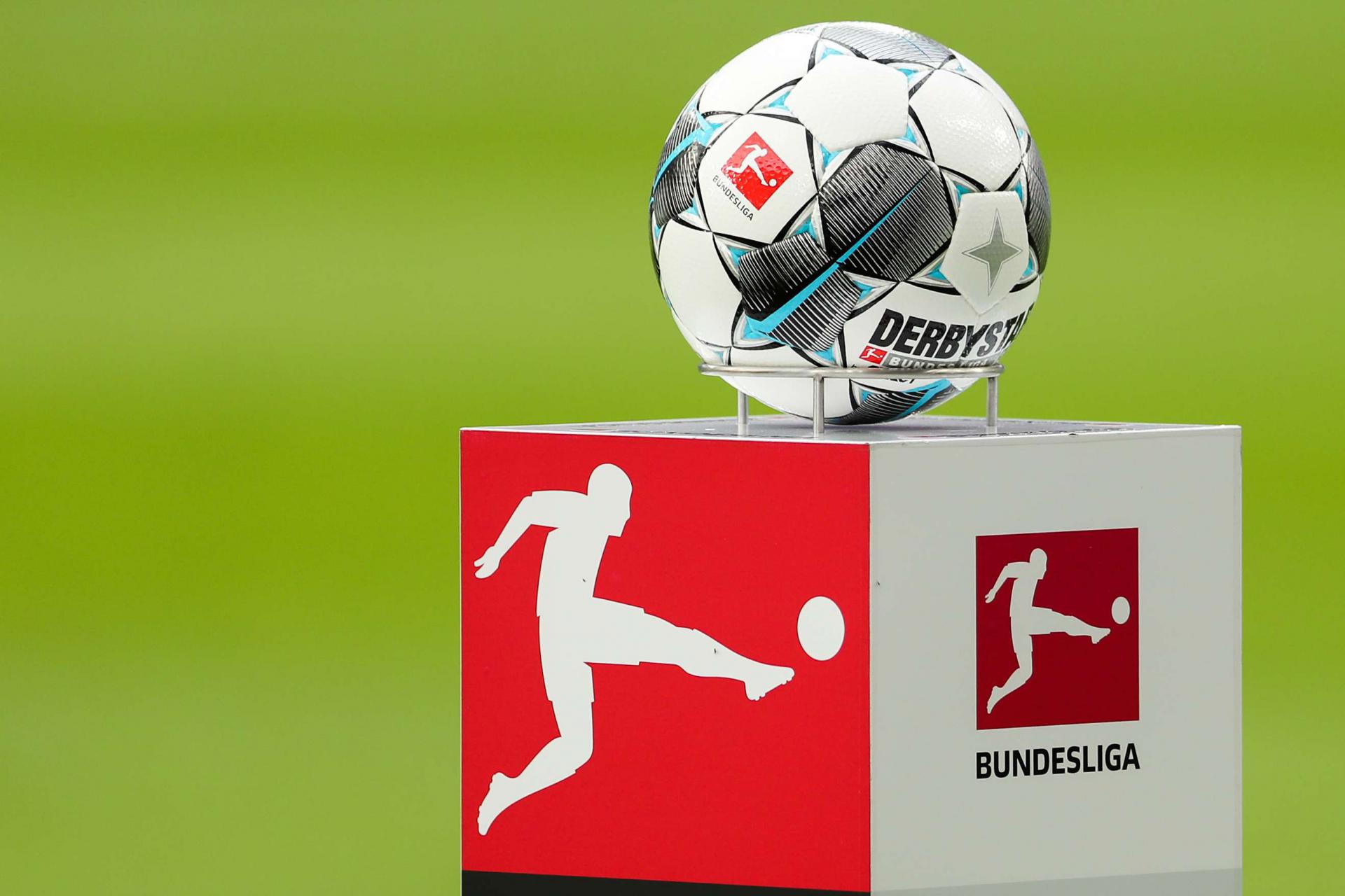 بايرن ميونيخ يتصدر الدوري الالماني بفارق 4 نقاط عن بوروسيا دورتموند