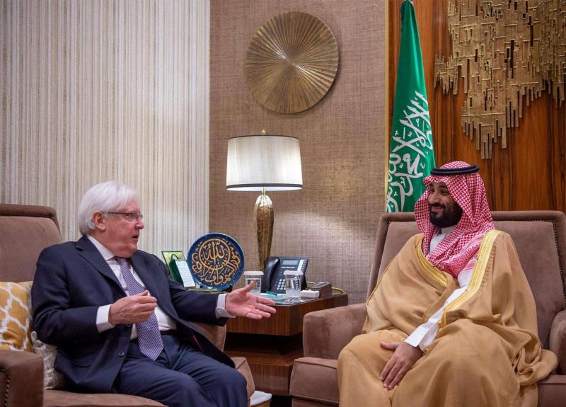 Saudi Crown Prince Mohammad bin Salman bin Abdulaziz (R) meeting with UN Special Envoy for Yemen Martin Griffiths