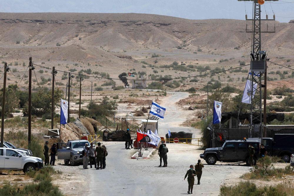 الجيش الاسرائيلي يغلق الطريق الى منطقتي الغمر والباقورة