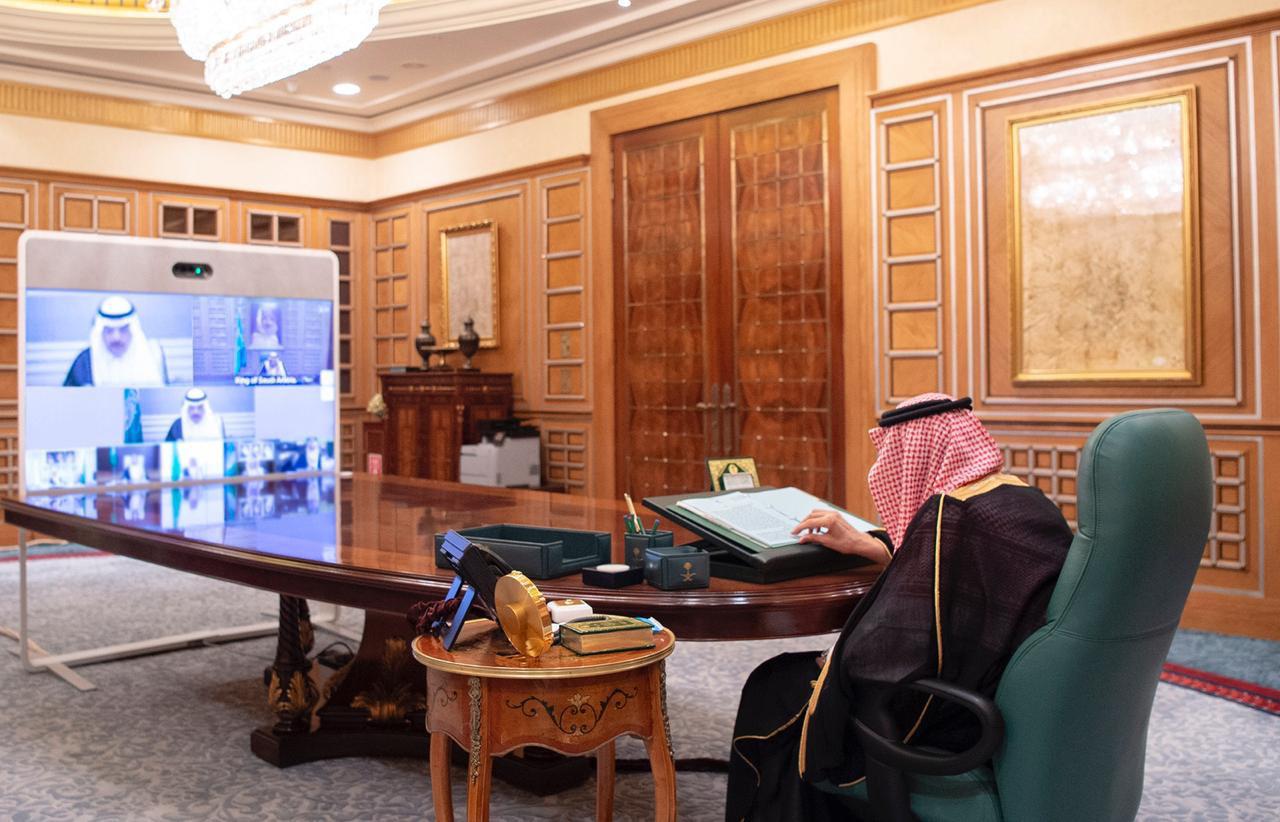 العاهل السعودي الملك سلمان يترأس جلسة لمجلس الوزراء عن بعد ضمن اجراءات التوقي من كورونا