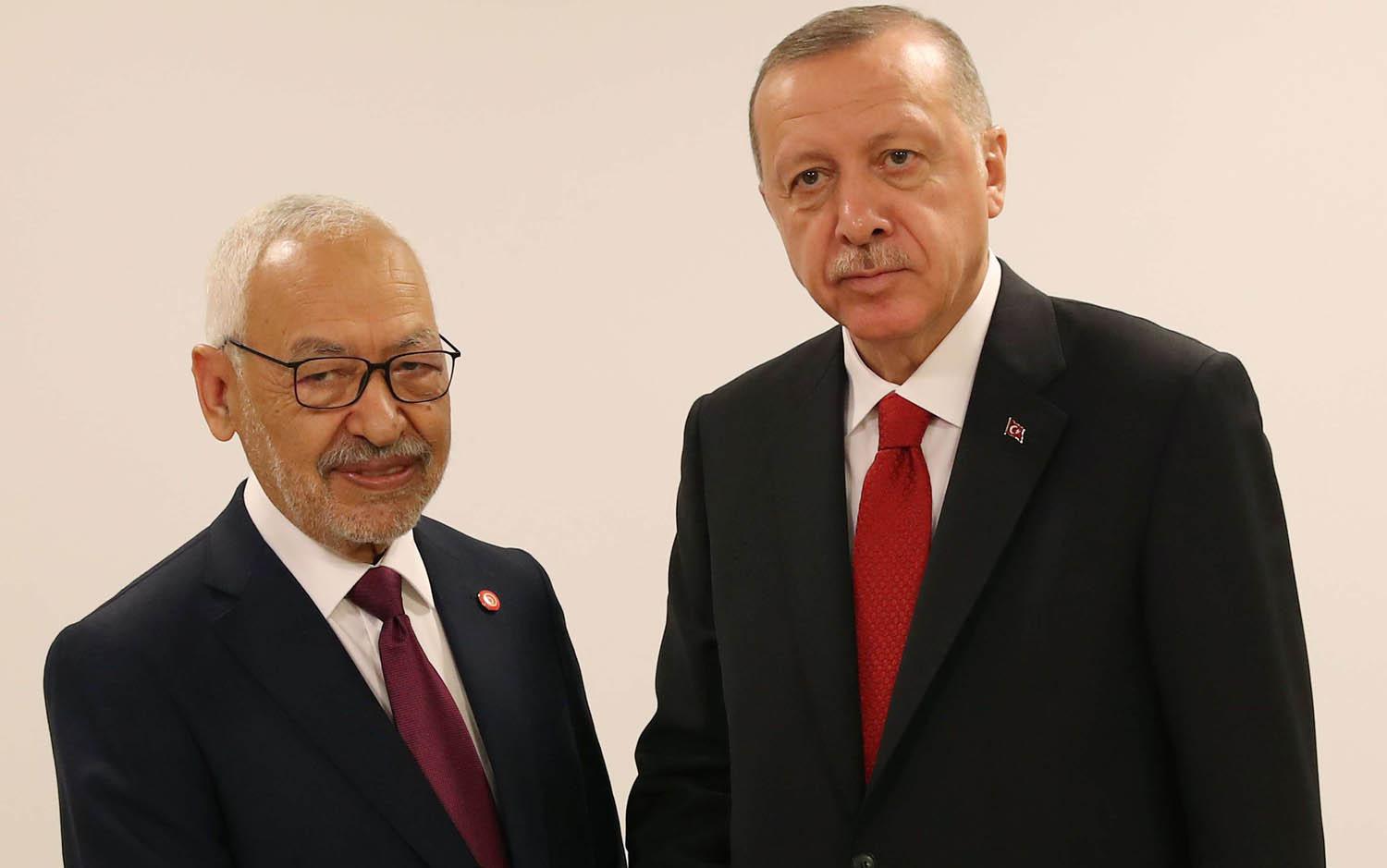 الرئيس التركي رجب طيب اردوغان مع رئيس البرلمان التونسي راشد الغنوشي