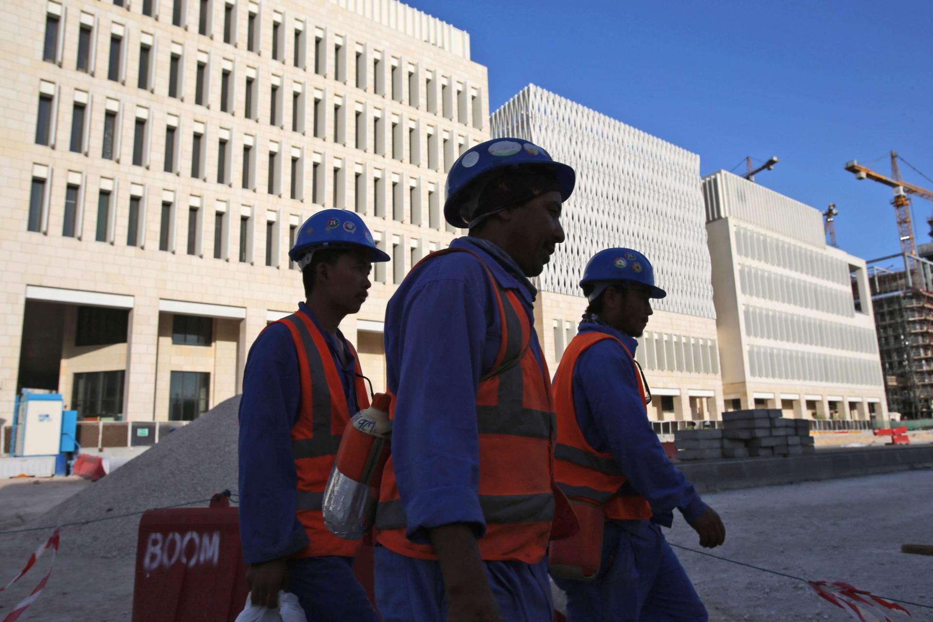 انتهاكات لا تنتهي لحقوق العمال الاجانب في قطر 