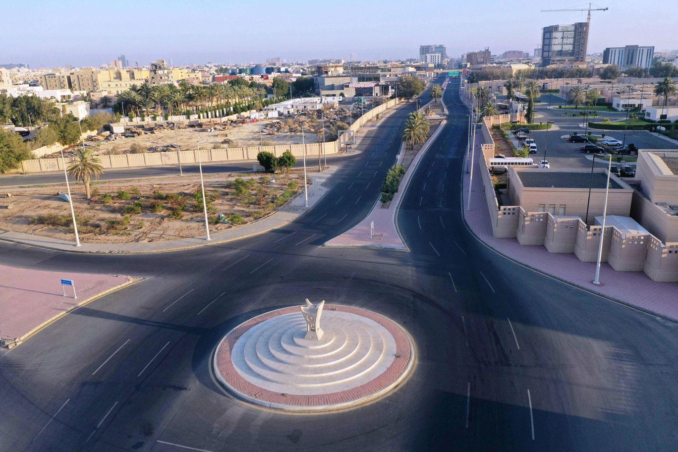 كورونا يخلي شوارع جدة من المارة