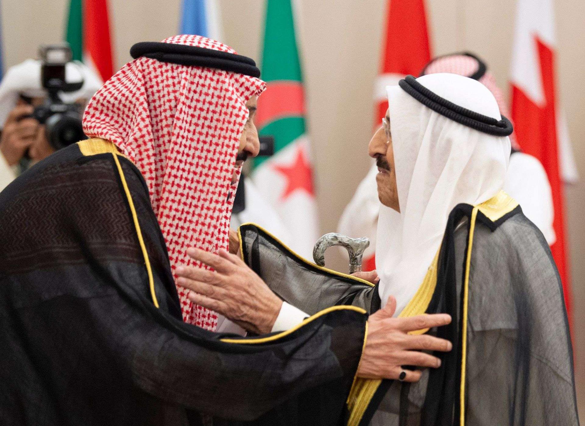 الكويت تحذر من التقول على الأمير