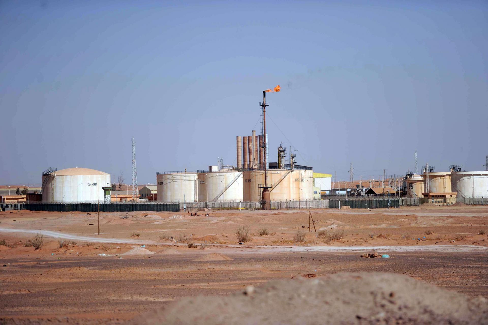 كورونا يربك قطاع النفط الجزائري