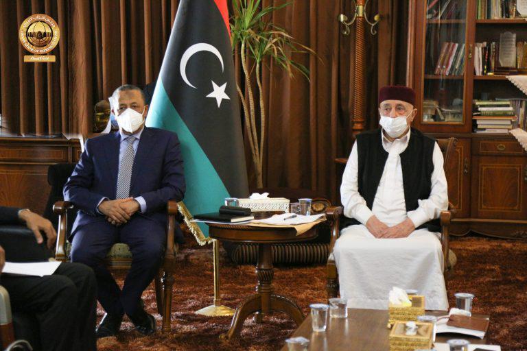 رئيس مجلس النواب الليبي عقيلة صالح ورئيس الحكومة المؤقتة في الشرق عبدالله الثني