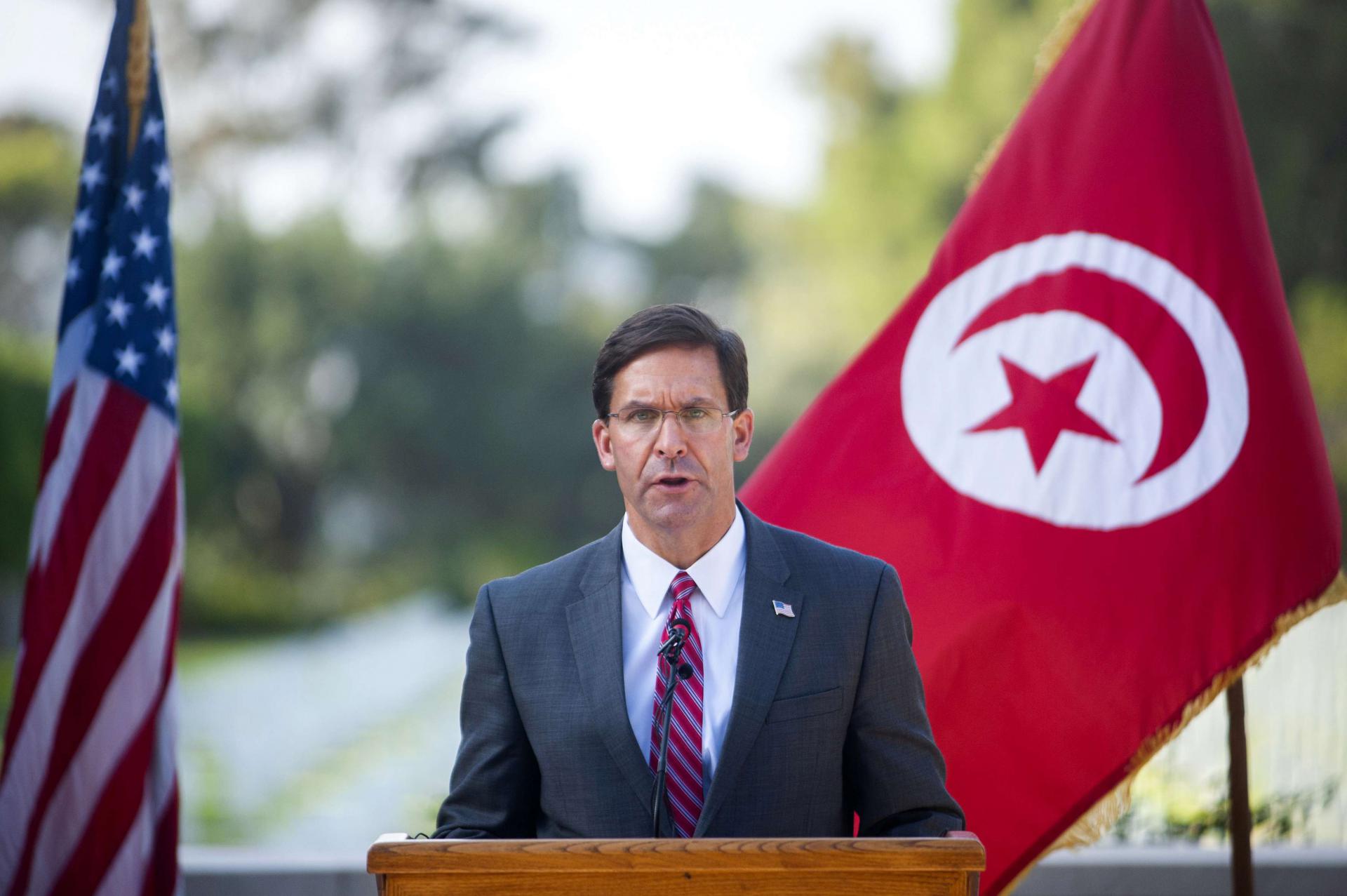 وزير الدفاع الأميركي مارك إسبر يزور تونس لأول مرة