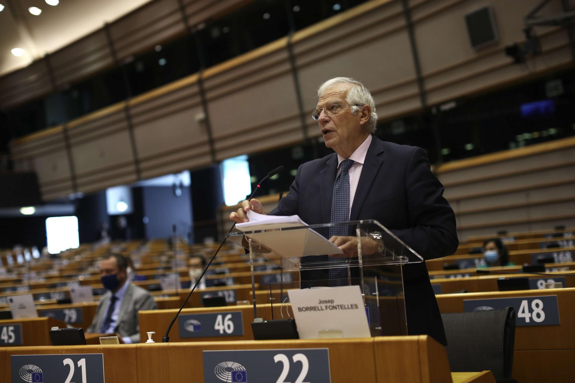  جوزيب بوريل في جلسة للبرلمان الأوروبي
