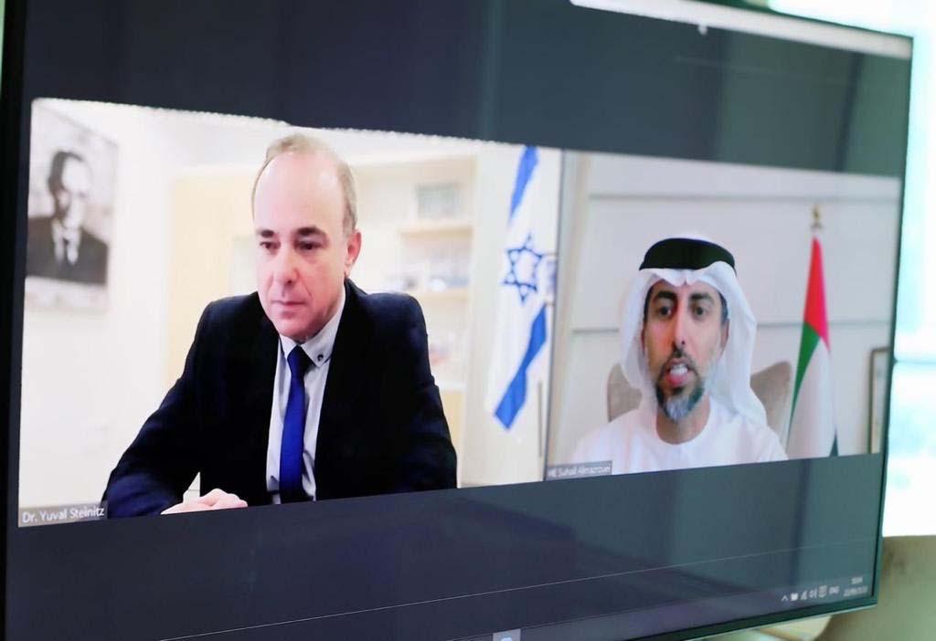 Suhail bin Mohammed Al Mazrouei, UAE Minister of Energy and Infrastructure with Yuval Steinitz, Israeli Minister of Energy