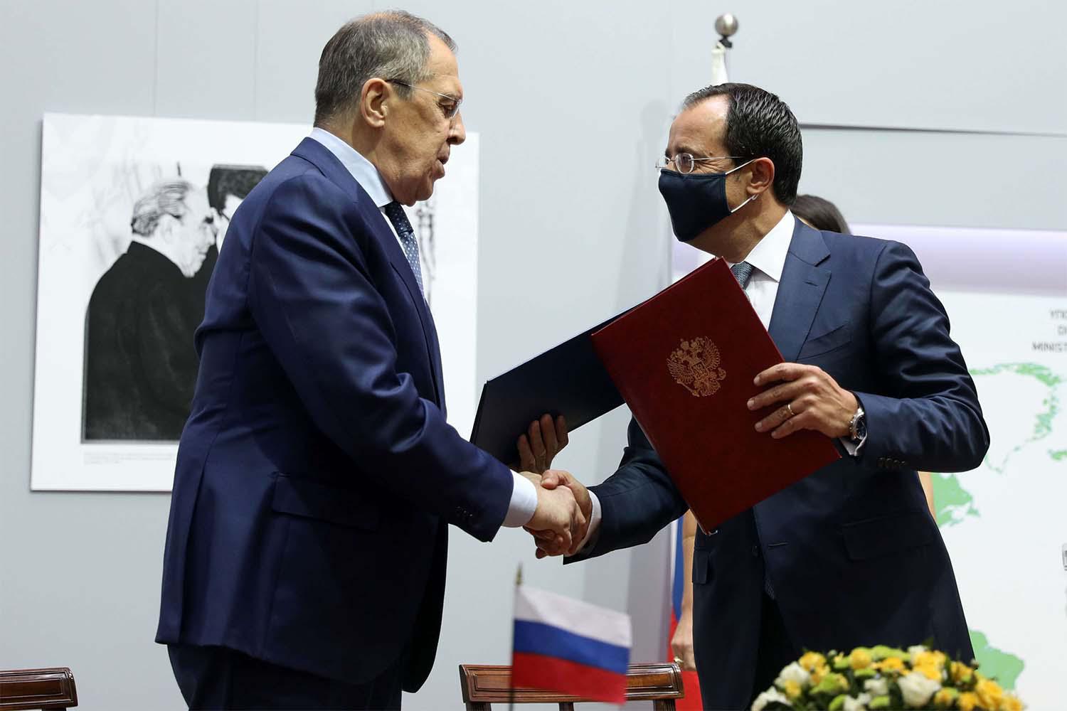 Russian Foreign Minister Sergei Lavrov and Cypriot Foreign Minister Nikos Christodoulides