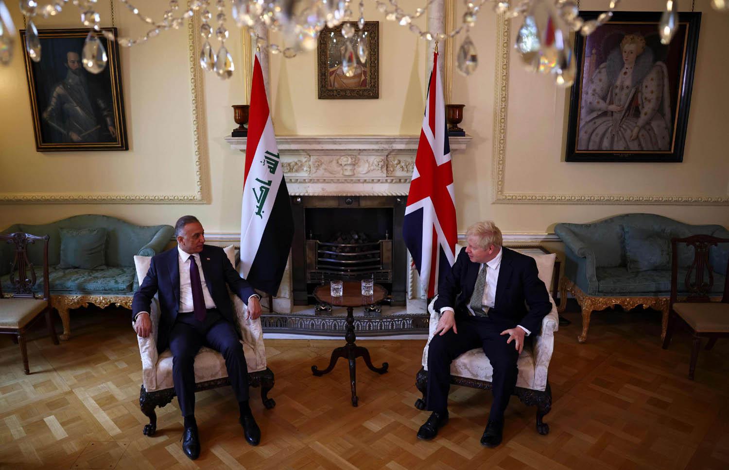 رئيس الوزراء البريطاني بوريس جونسون يستقبل رئيس الوزراء العراقي مصطفى الكاظمي