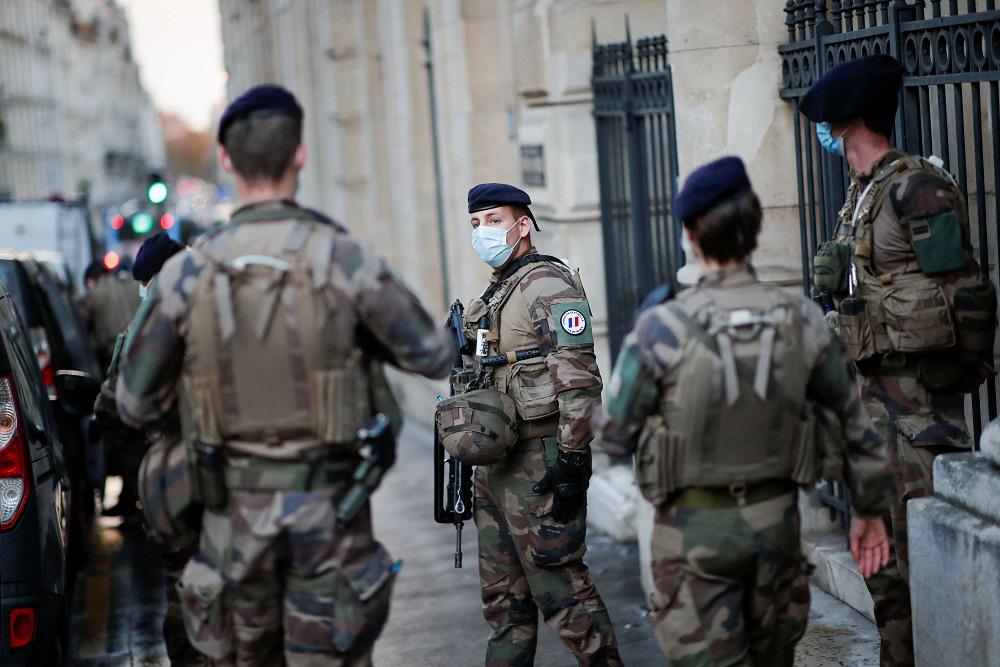عناصر الشرطة الفرنسية