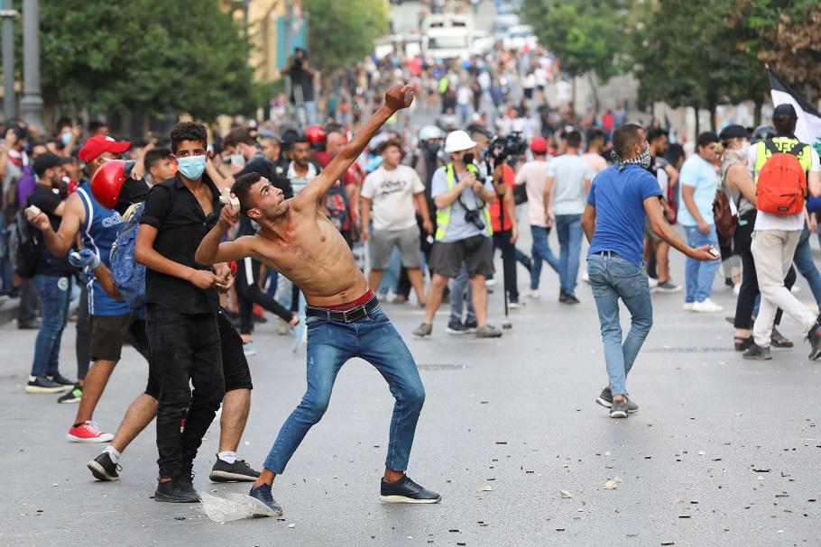 تجدد الاحتجاجات في لبنان على وقع تفاقم الأزمة الاقتصادية