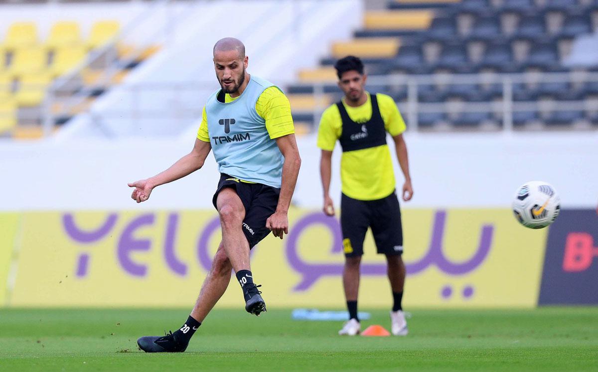 فريق 'العميد' يلتقي النصر بفرصة الفوز للمنافسة على اللقب