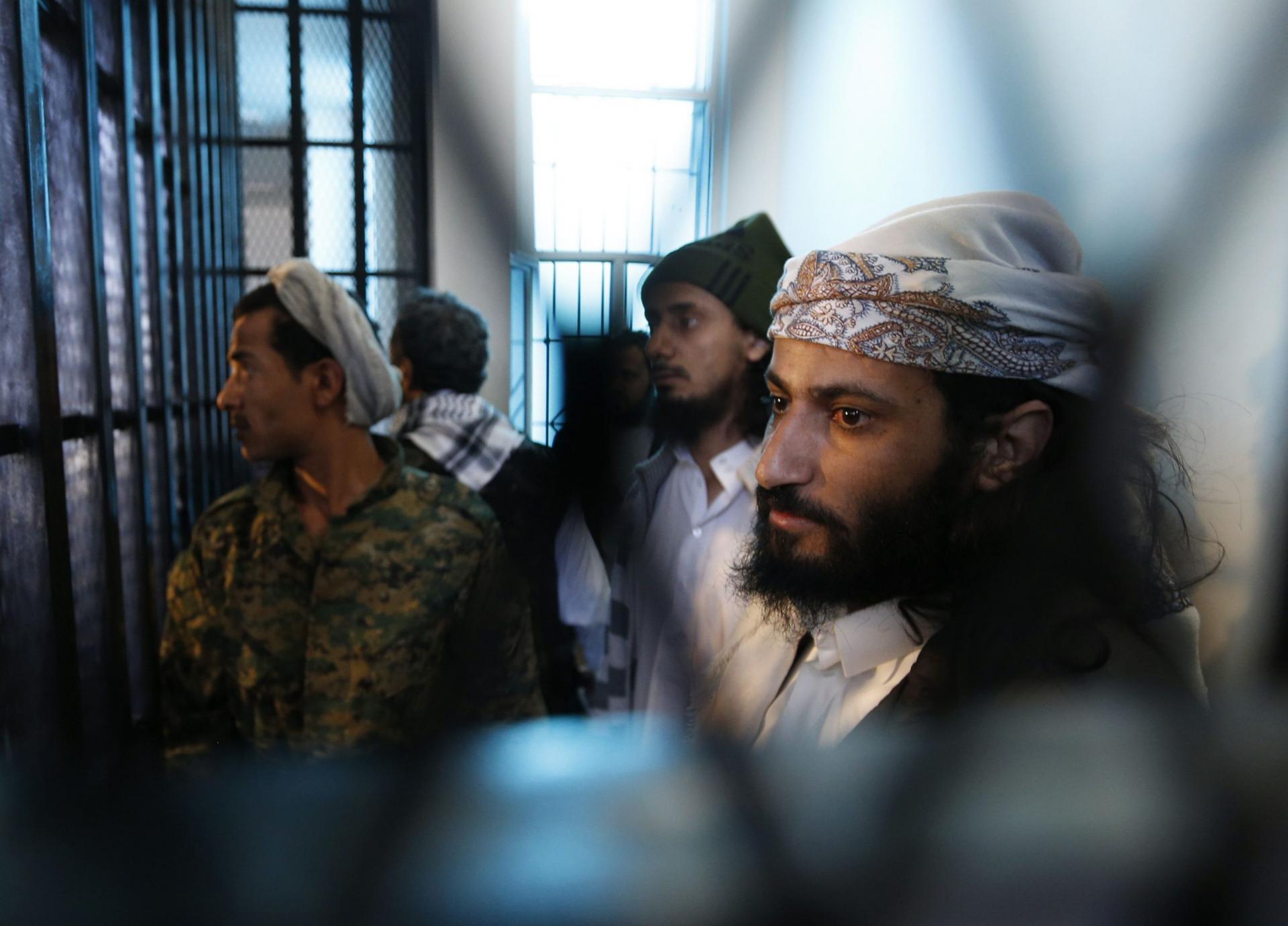 عناصر من تنظيم القاعدة معتقلون لدى الحوثيين