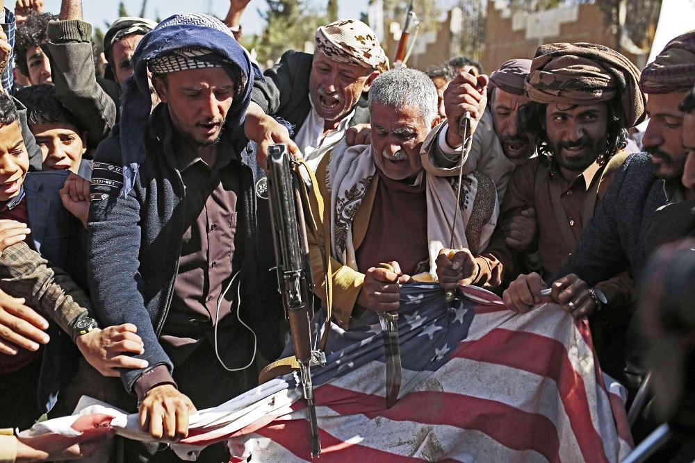 الحوثيون يستبقون تنصيب بايدن بالوعيد