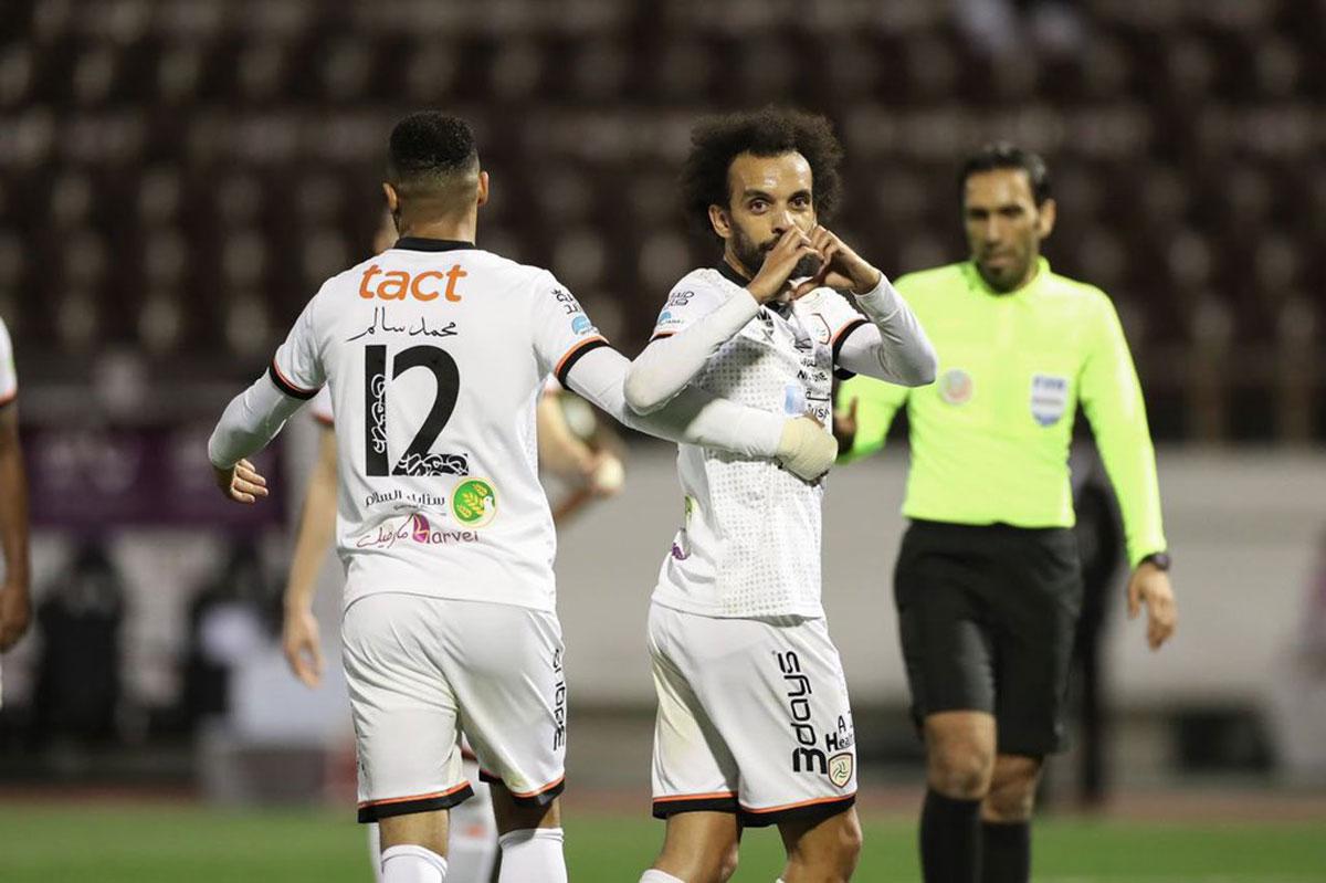 الشباب يحقق المهم ويصعد للقمة
