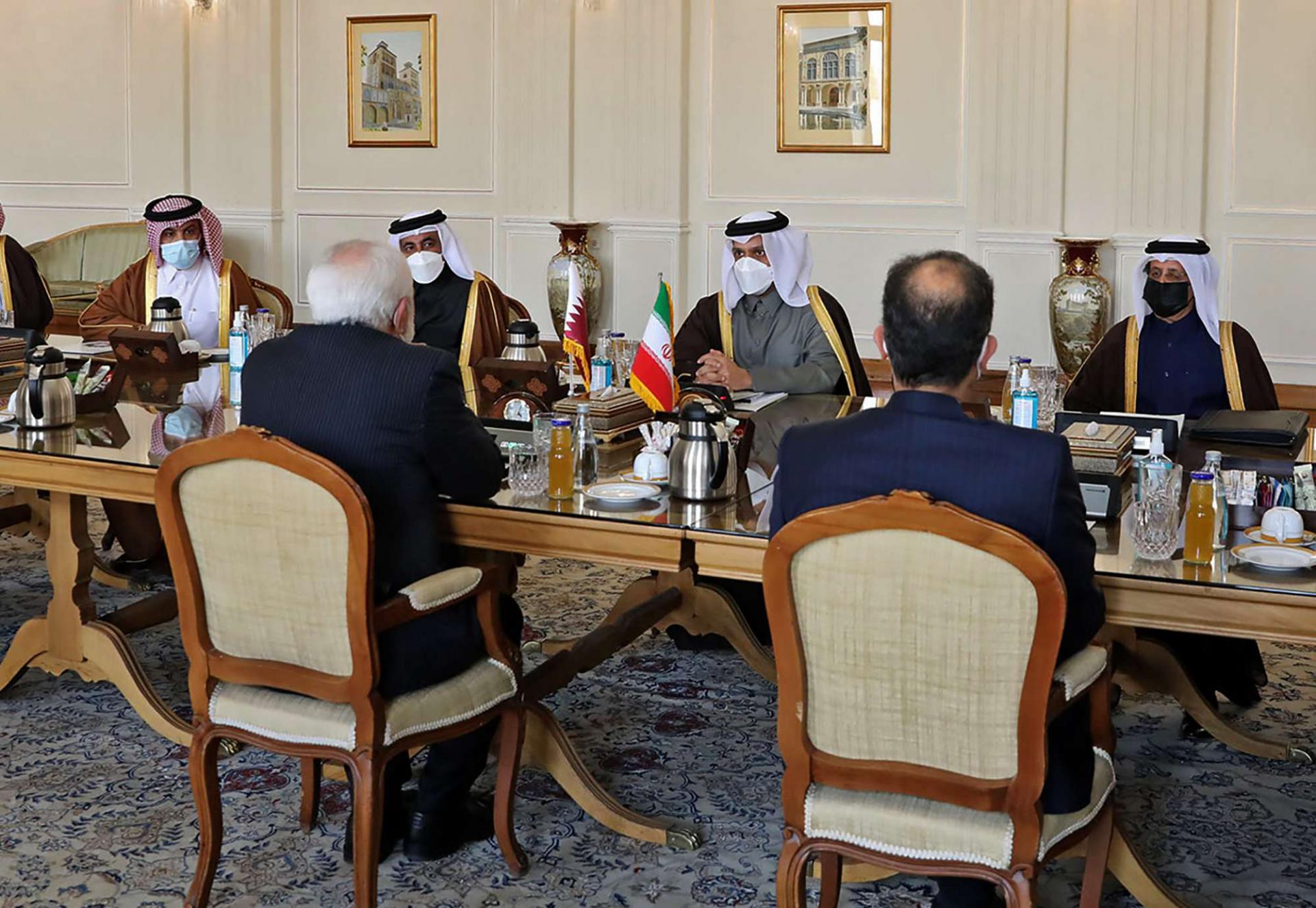 وزير الخارجية القطري يجري مباحثات مع كبار المسؤولين في إيران