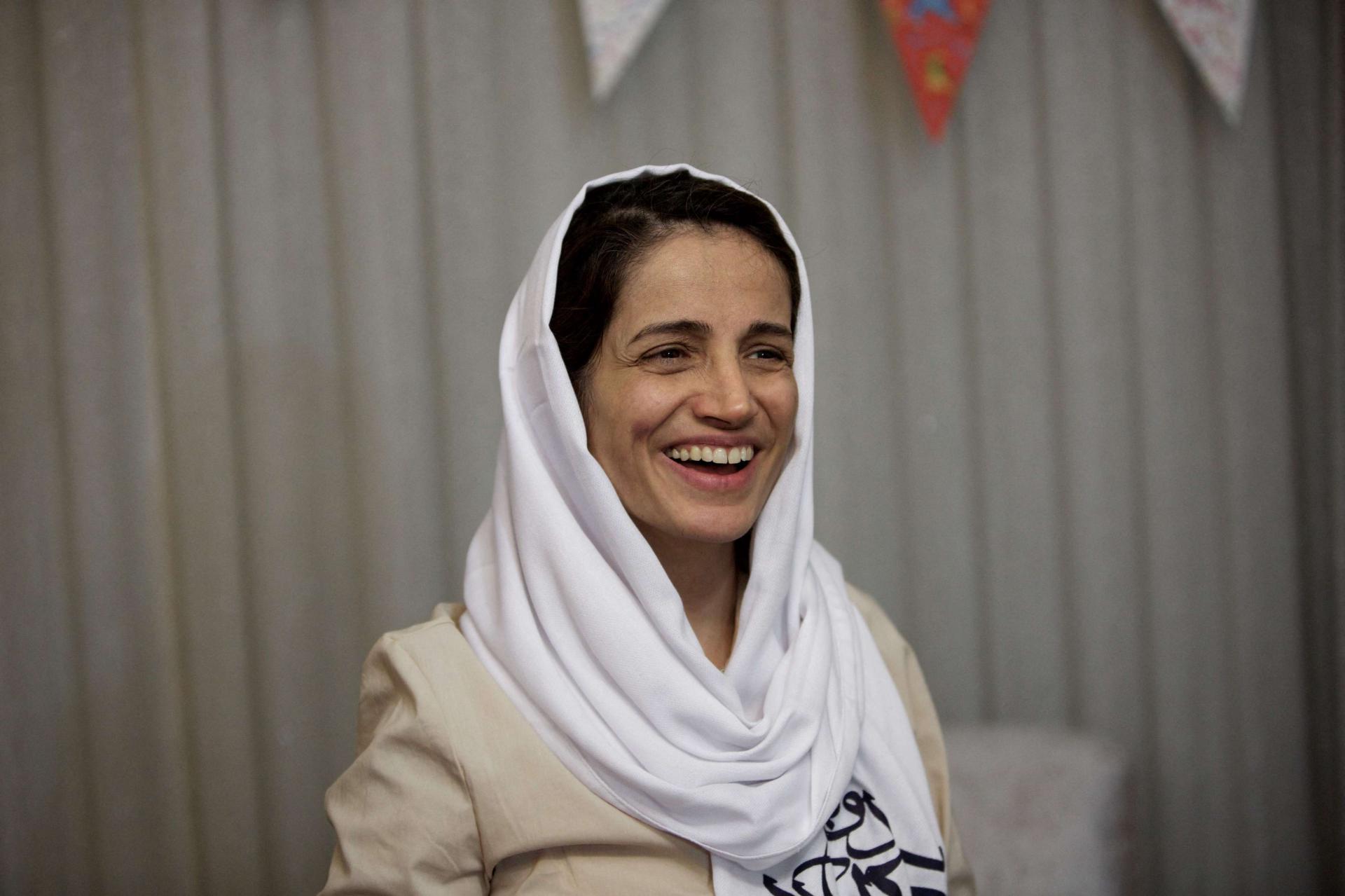 الناشطة والمحامية الإيرانية نسرين سوتوده