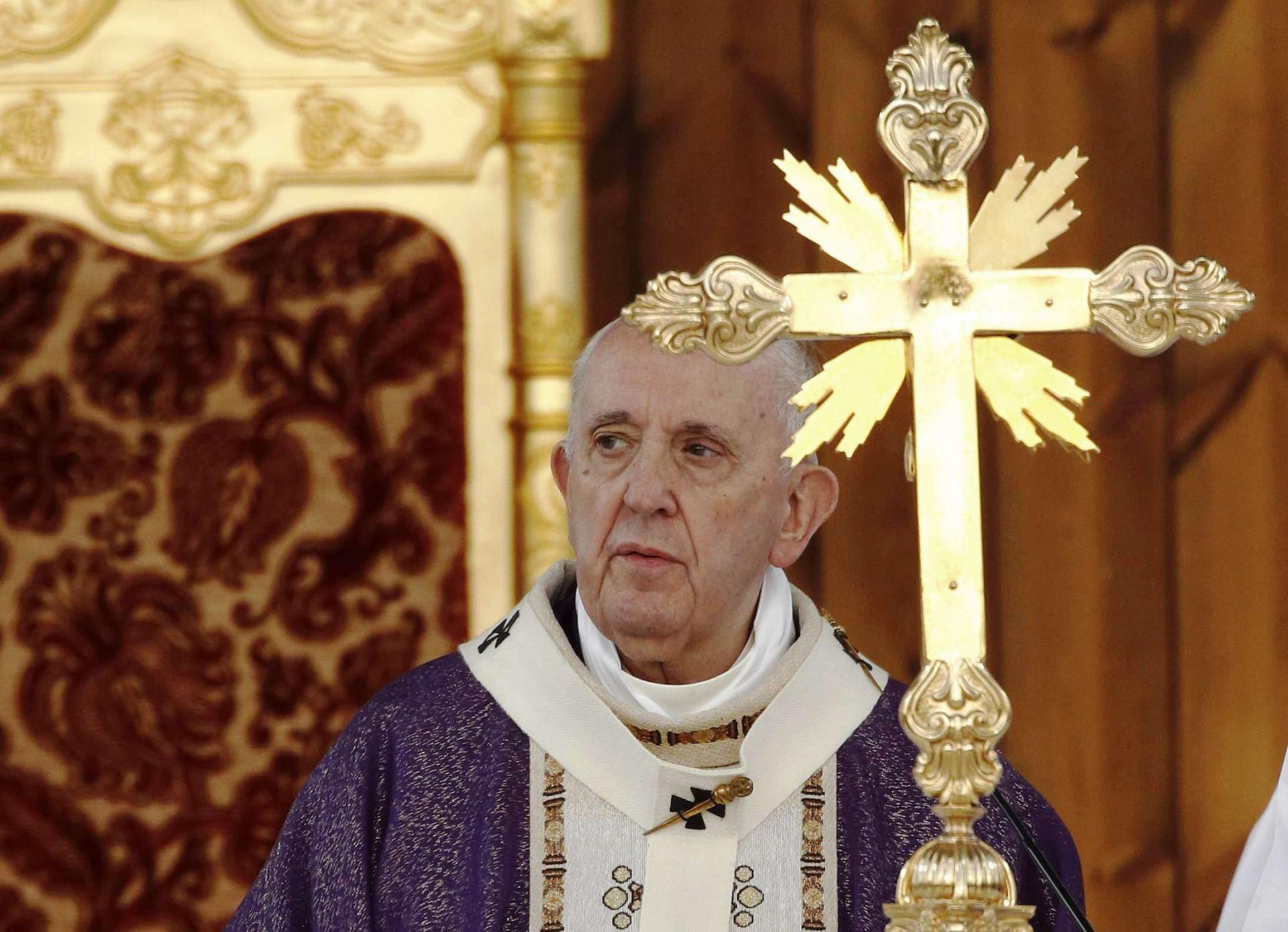 البابا فرانسيسي من العراق: السلام أقوى من الحرب