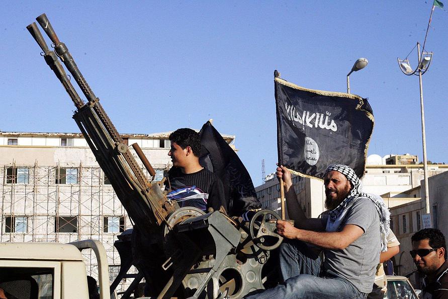 انتشار الجماعات الإرهابية يهدد جهود السلام في ليبيا
