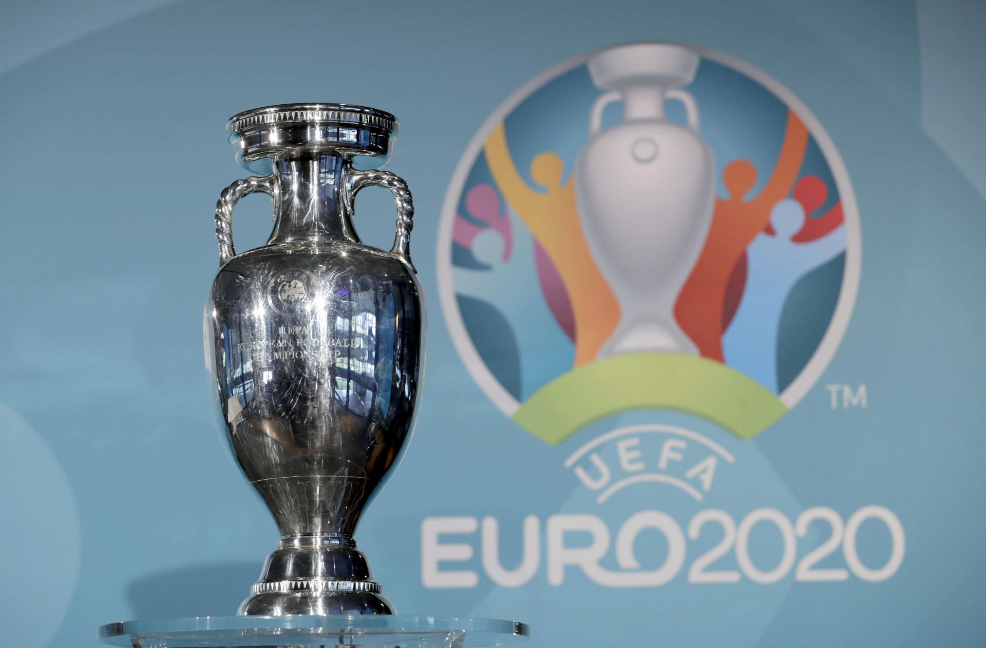 دوري أبطال أوروبا يعود للنظام القديم يسبب كورونا على الرغم من الغياب المستمر للجماهير 