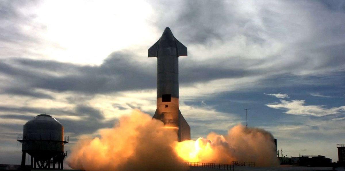 نموذج أوليّ غير مأهول لصاروخ "ستارشيب" الفضائي العملاق 