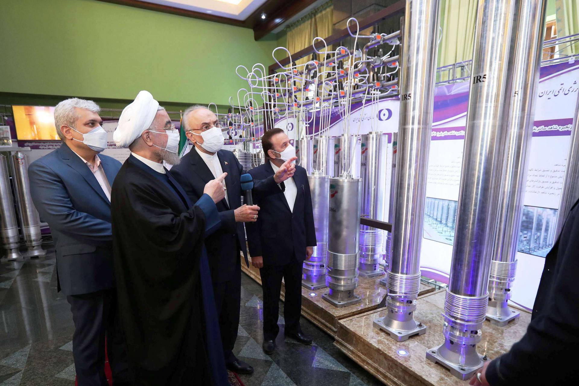 روحاني يدشن أحدث خطوة في تقليص إيران لالتزاماتها النووية