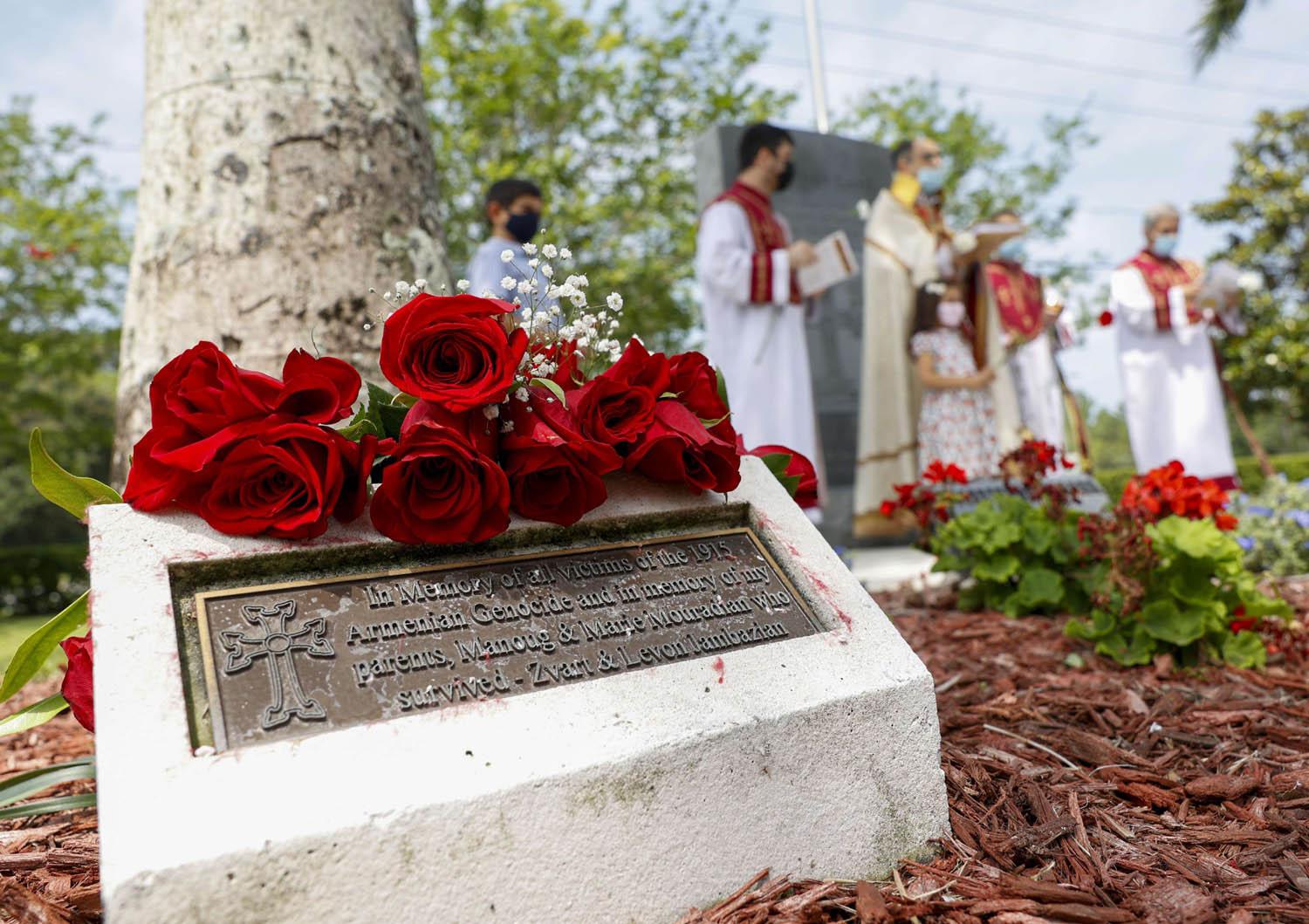 أرمن يحيون في كنيسة في فلوريدا ذكرى الإبادة الجماعية على يد الأتراك