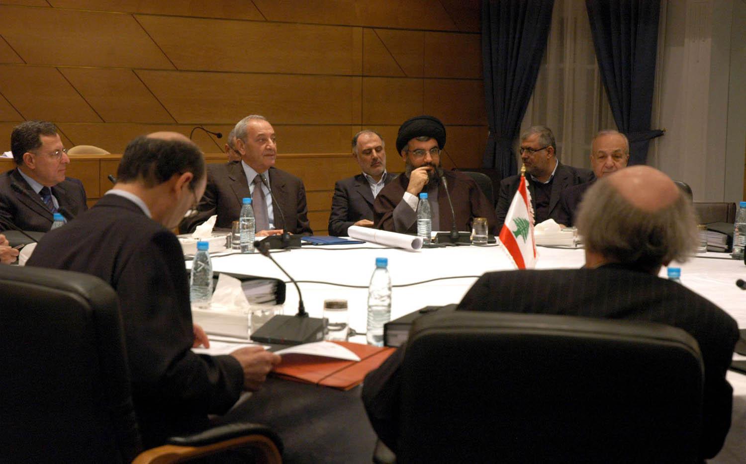 اجتماع اطراف لبنانية بحضور نبيه بري وحسن نصر الله (2006)