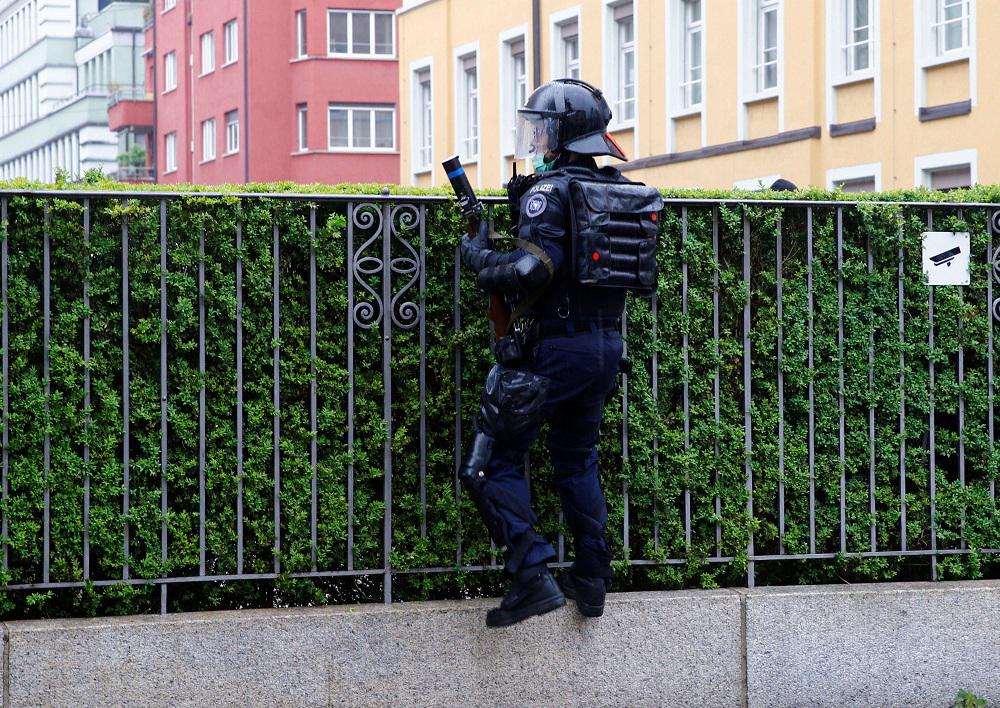 قانون مكافحة الإرهاب الجديد يطلق يد الشرطة السويسرية