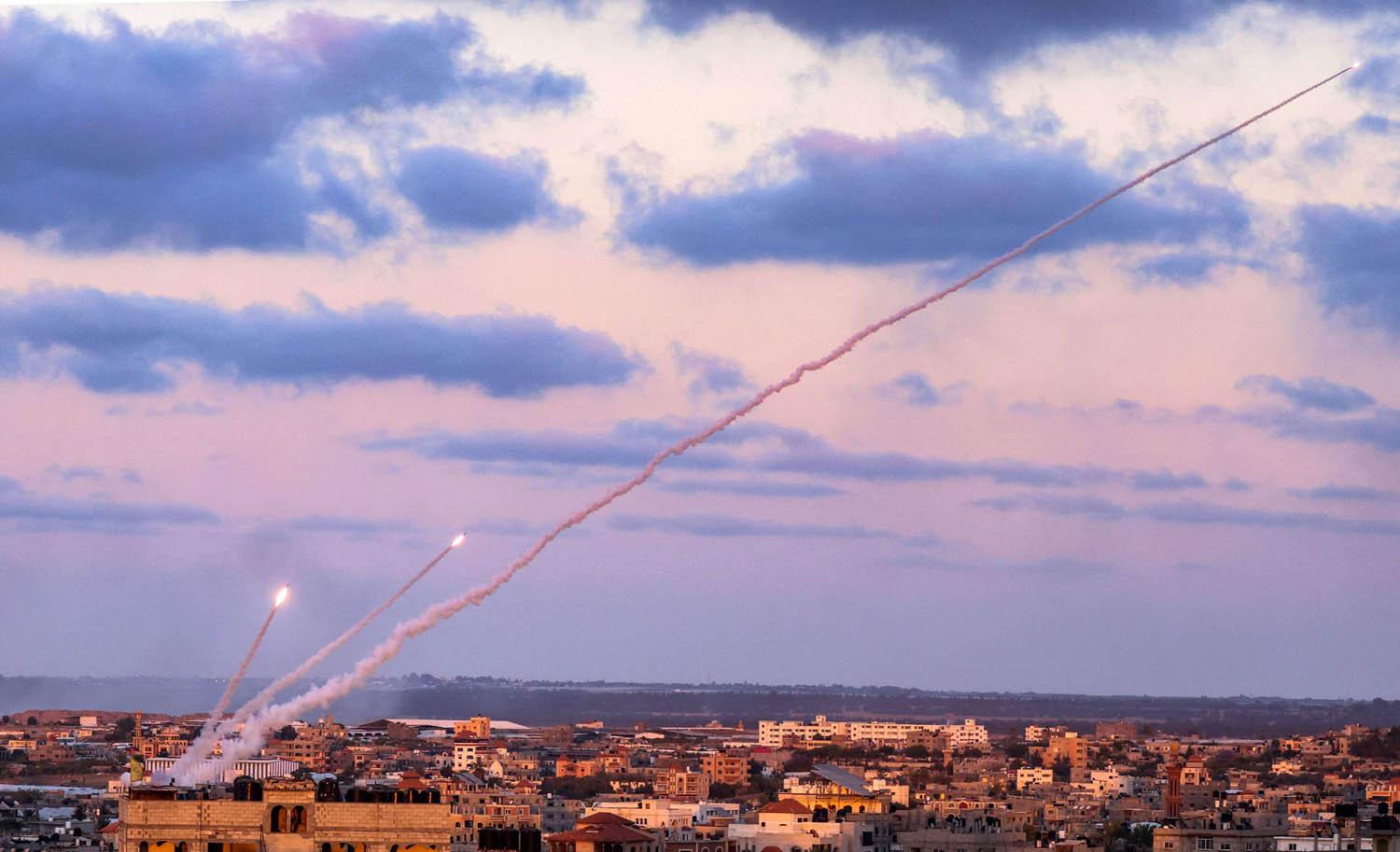 صواريخ تطلق من غزة صوب إسرائيل