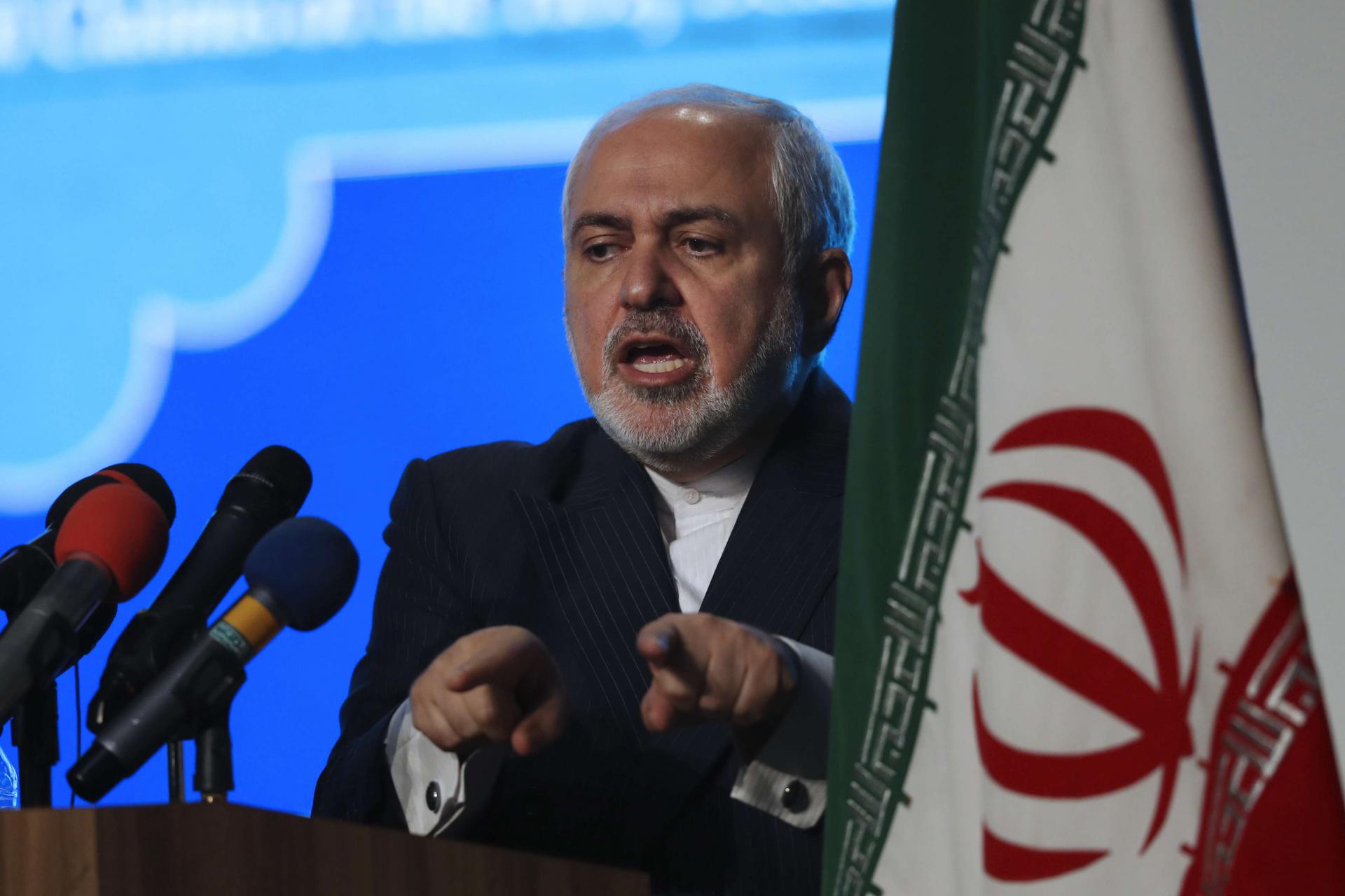 ظريف يرى أنه من غير المنطقي أن تحرم إيران من التصويت بسبب متأخرات مالية "خارجة عن ارادتها"
