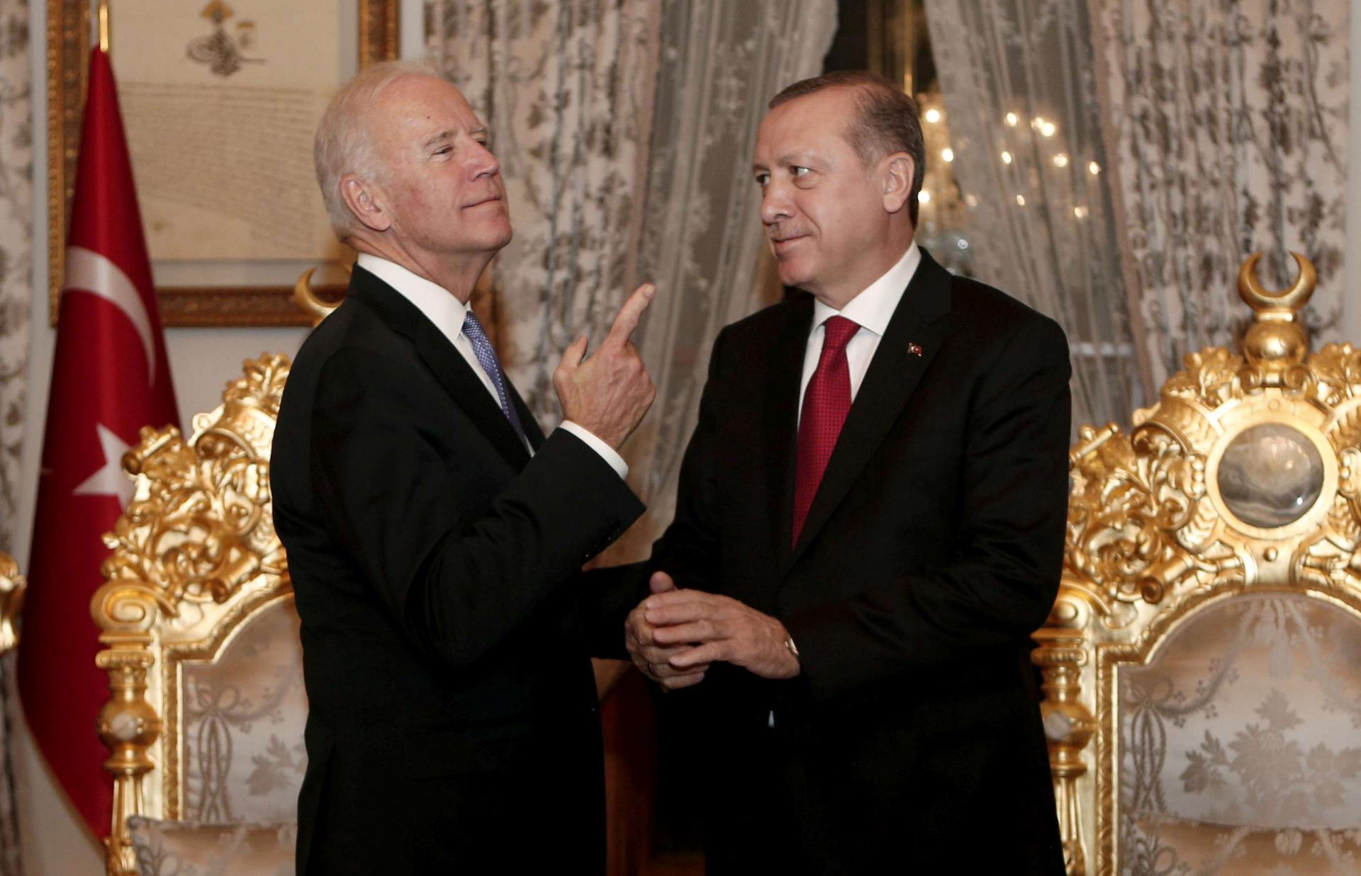 الخلافات بين تركيا وأميركا أكبر من أن يحلها لقاء بين أردوغان وبايدن على هامش قمة الناتو