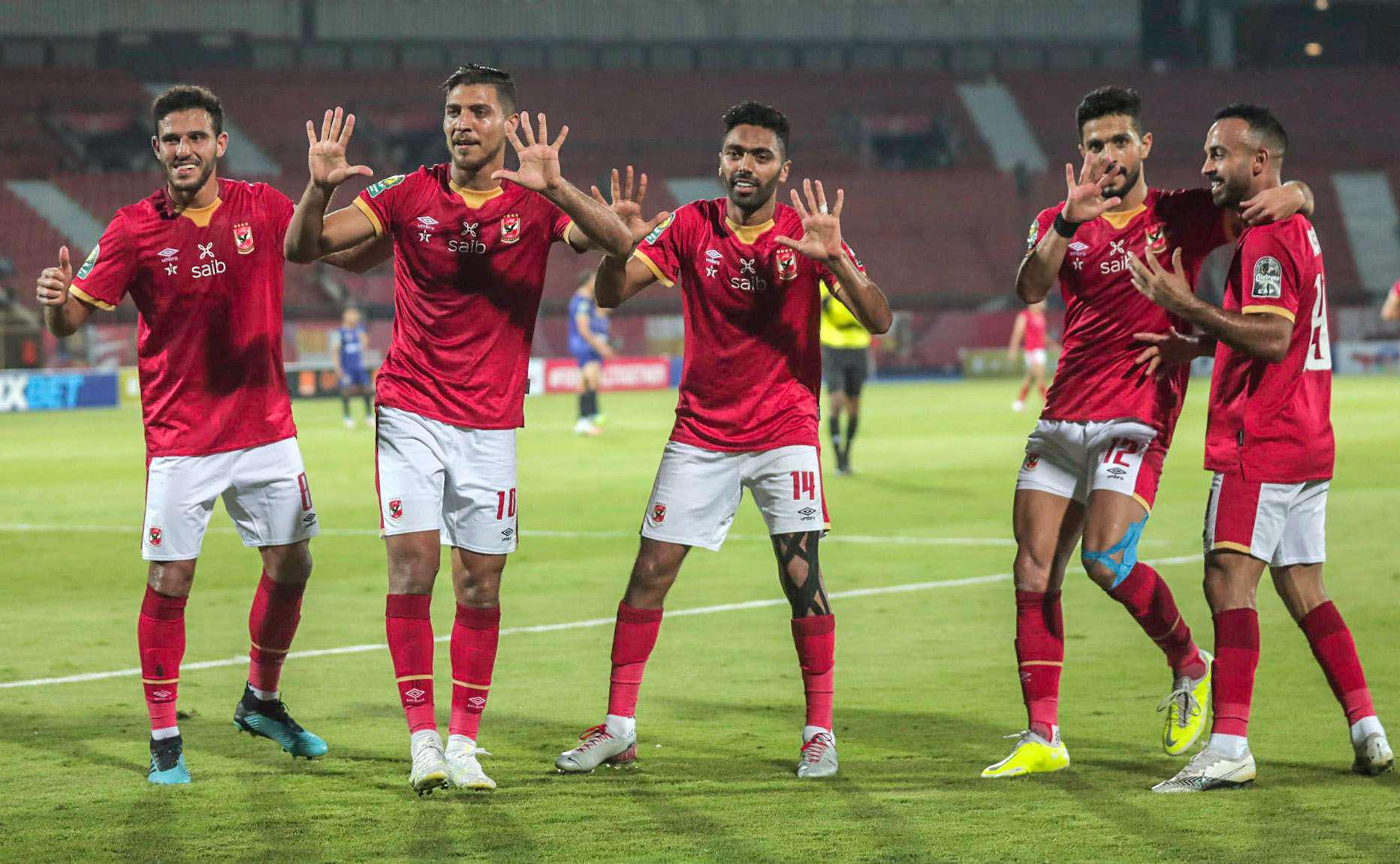  الاهلي يقلص الفارق مع الزمالك