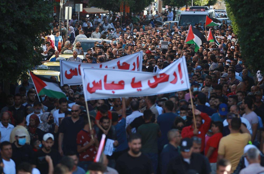 صيف ساخن ينتظر عباس وحركة فتح