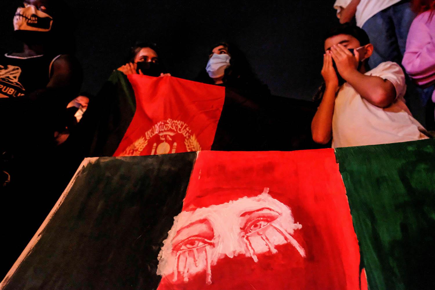 أفغان يتظاهرون في كاليفورنيا ضد حكم طالبان