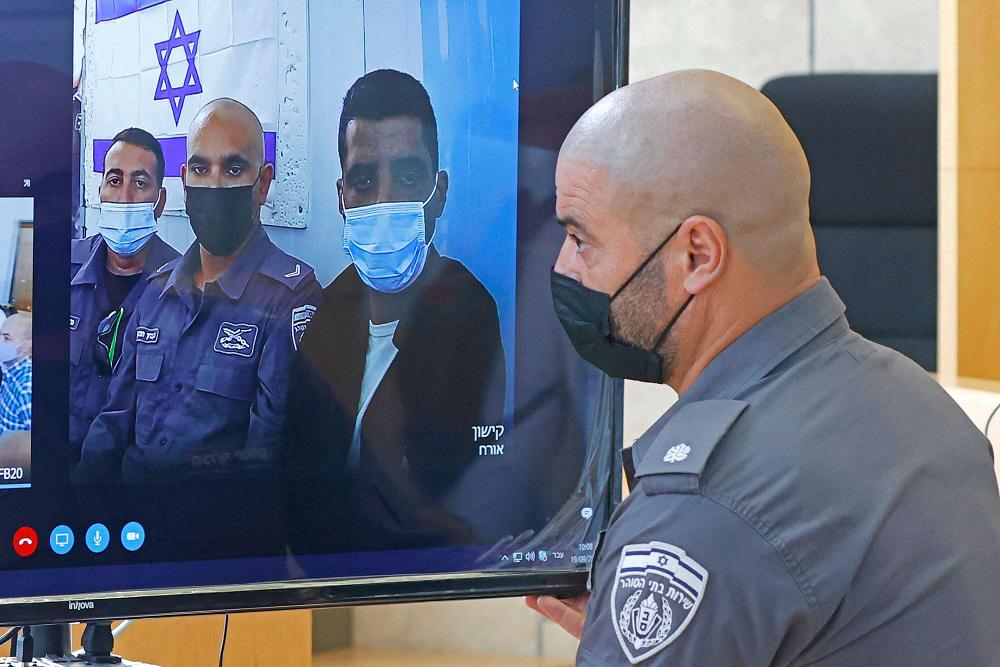 تم اعتقال اربعة سجناء بواقع اثنين في كل مرة قبل أسبوع بالقرب من مدينة الناصرة