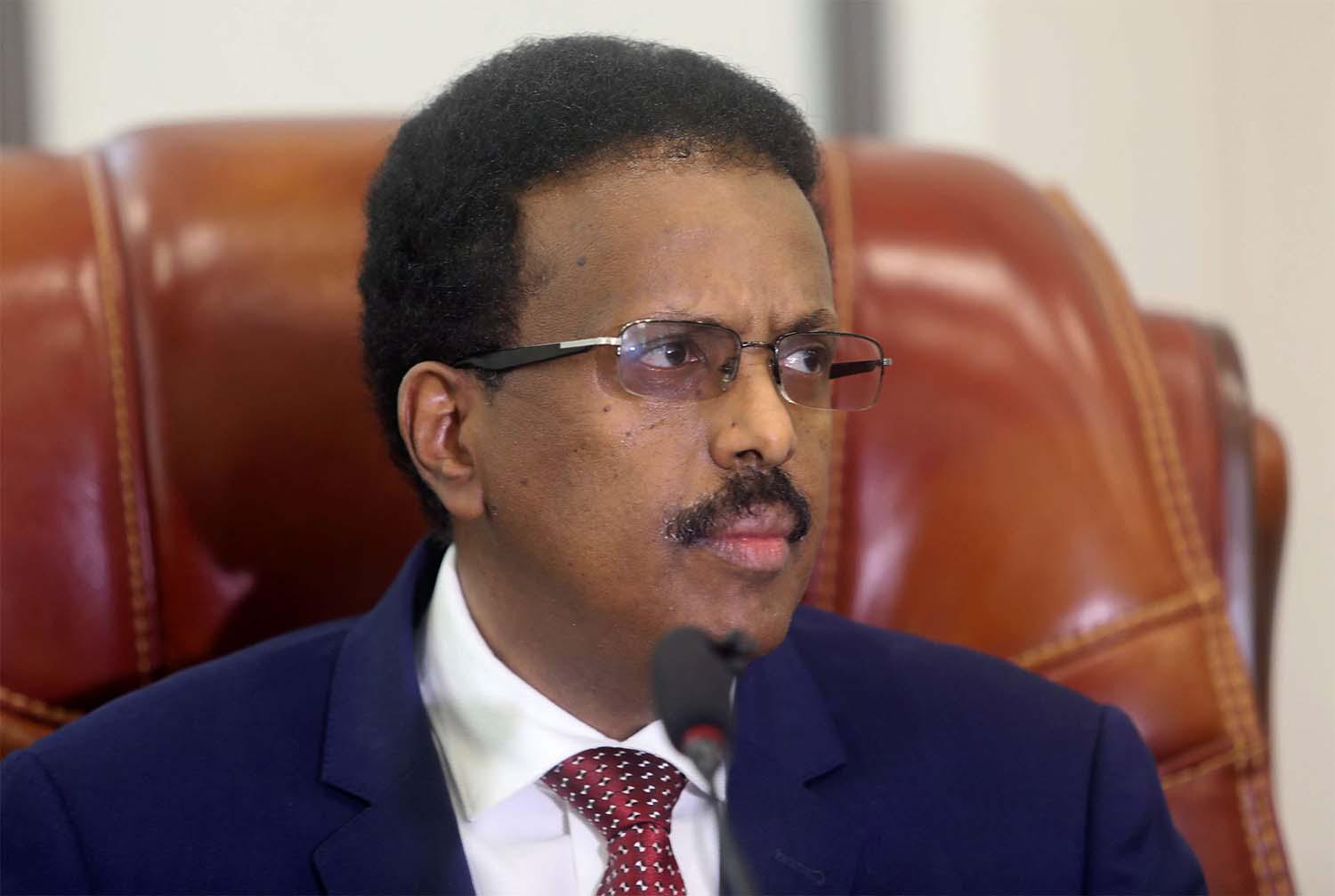 Somali president suspends PM's powers, accusing him of looting