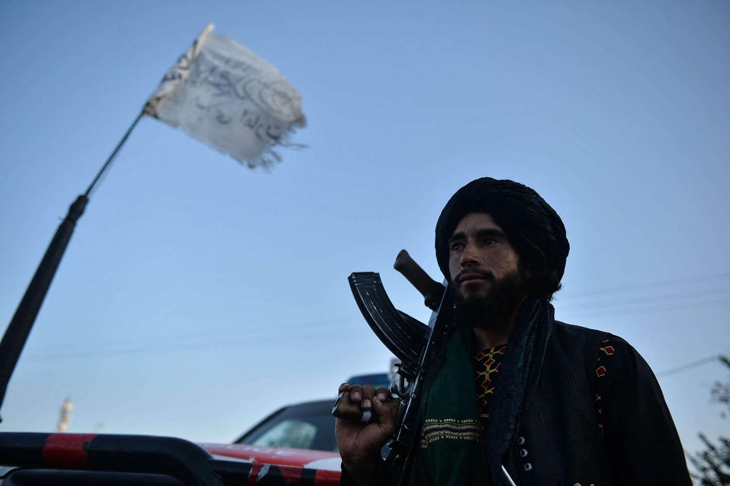 مقاتل من طالبان في مدينة هيرات